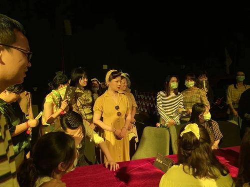 扎西枫丹娱乐吃瓜广场舞,吃瓜广场舞，揭秘娱乐圈新潮流